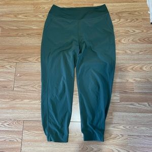 Patagonia Happy Hike Studio pants size medium in green